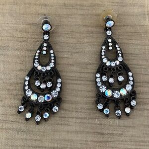 Vintage crystal dangling earrings